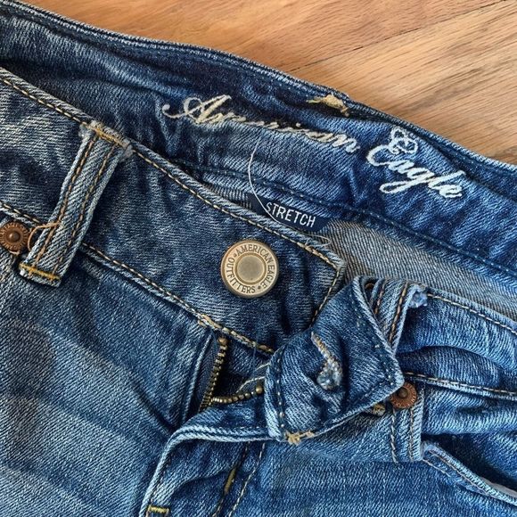 AMERICANÂ EAGLE Denim Short Shorts - Picture 4 of 6